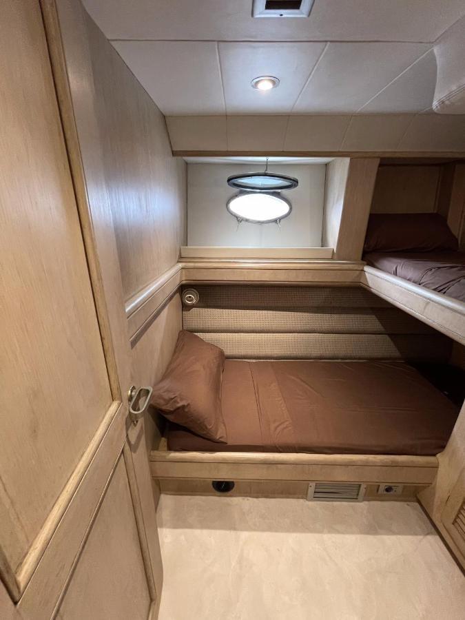 Hotel Yacht Sotavento Sant Adrià de Besòs Extérieur photo